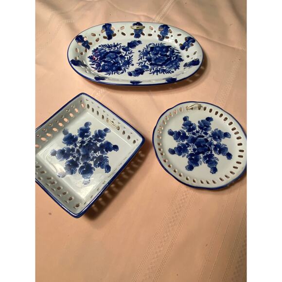 Set of 3 Dishes White with blue florals Pierced edges, shelf or wall art EUC - Picture 3 of 13